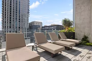 610 Davis St, Austin, TX 78701 - Photo 11