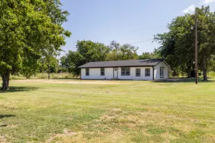 212 E Taylor St, Thrall, TX 76578 - Photo 27