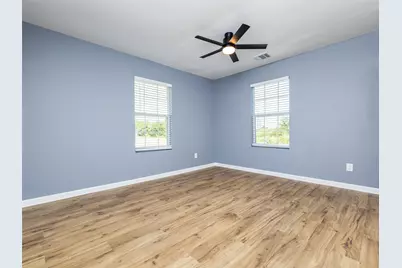 212 E Taylor Street, Thrall, TX 76578 - Photo 17