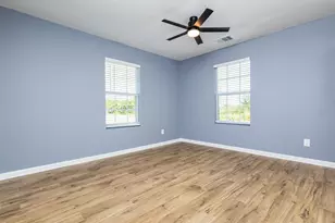 212 E Taylor St, Thrall, TX 76578 - Photo 17