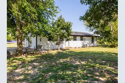 212 E Taylor Street, Thrall, TX 76578 - Photo 29