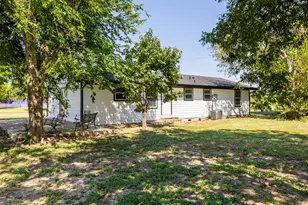 212 E Taylor St, Thrall, TX 76578 - Photo 29