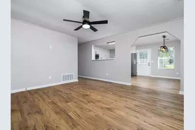 212 E Taylor Street, Thrall, TX 76578 - Photo 7