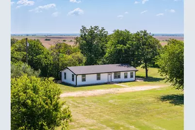 212 E Taylor Street, Thrall, TX 76578 - Photo 1