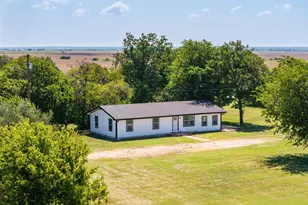 212 E Taylor St, Thrall, TX 76578 - Photo 1
