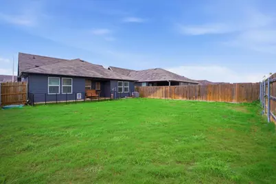 1012 Norway, Seguin, TX 78155 - Photo 15