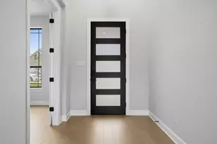 208 Tovas Secret Cv, Georgetown, TX 78628 - Photo 5