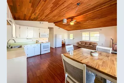 207 Crockett Street, Martindale, TX 78655 - Photo 7