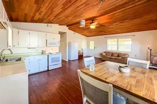 207 Crockett St, Martindale, TX 78655 - Photo 7