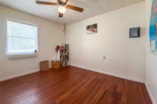207 Crockett St, Martindale, TX 78655 - Photo 11
