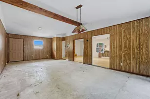 2405 Grace St, Taylor, TX 76574 - Photo 9