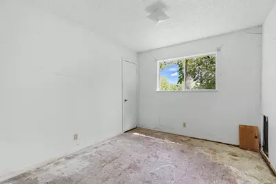 2405 Grace Street, Taylor, TX 76574 - Photo 13