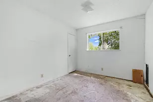 2405 Grace St, Taylor, TX 76574 - Photo 13