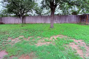 8404 Maine Dr, Austin, TX 78758 - Photo 25