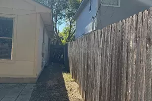 9700 Copper Creek Dr, Austin, TX 78729 - Photo 21