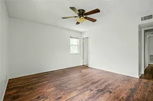 304 Clearsky Cir, Austin, TX 78745 - Photo 19
