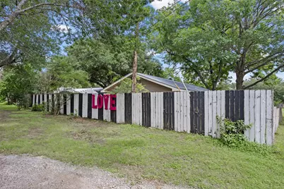 609 Laurel Street, Bastrop, TX 78602 - Photo 5