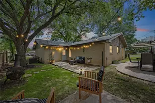 609 Laurel St, Bastrop, TX 78602 - Photo 1