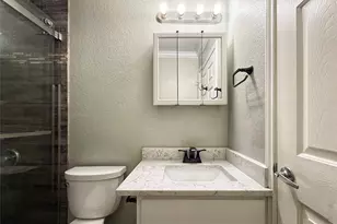 6915 Villita Avenida St, Austin, TX 78741 - Photo 9
