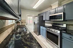 6915 Villita Avenida St, Austin, TX 78741 - Photo 17