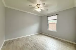 6915 Villita Avenida St, Austin, TX 78741 - Photo 11
