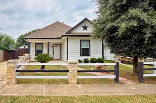 6915 Villita Avenida St, Austin, TX 78741 - Photo 3