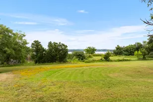 131 Blue Bird Ln, Tow, TX 78672 - Photo 3