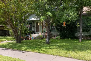 304 S Walnut St, Lampasas, TX 76550 - Photo 3