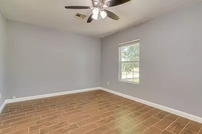 219 E Davilla Street, Bartlett, TX 76511 - Photo 7