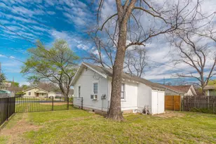 57 Chalmers Ave, Austin, TX 78702 - Photo 19