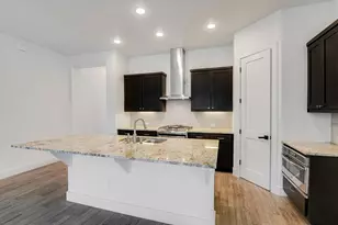 508 W Baylee Love Ln, Austin, TX 78717 - Photo 5