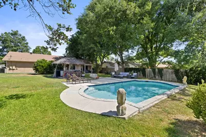 9513 Braeburn Glen, Austin, TX 78729 - Photo 17