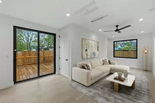 802 Philco Dr, Austin, TX 78745 - Photo 3