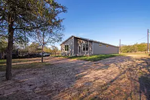 151 Kawainui Ln, Bastrop, TX 78602 - Photo 33