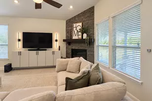 102 Methodius Dr, Hutto, TX 78634 - Photo 9