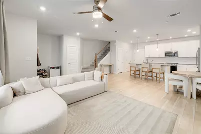 207 Flowers Avenue, Hutto, TX 78634 - Photo 3