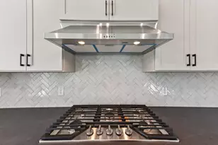 1242 Robin Trail, Round Rock, TX 78681 - Photo 7