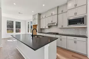 1242 Robin Trail, Round Rock, TX 78681 - Photo 9