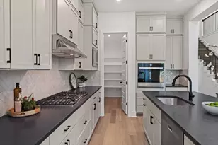 1242 Robin Trail, Round Rock, TX 78681 - Photo 17