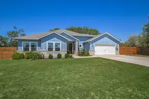671 Shiloh Rd, Bastrop, TX 78602 - Photo 1
