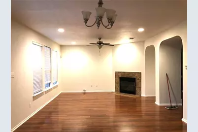 14320 Lake Victor Drive, Pflugerville, TX 78660 - Photo 7
