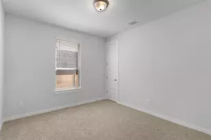 128 Sandrock Trl, Georgetown, TX 78633 - Photo 17