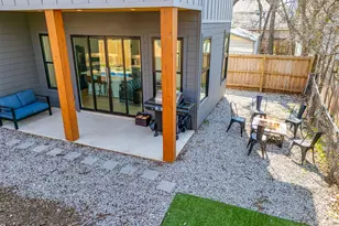 910 Tillery St, Austin, TX 78702 - Photo 25