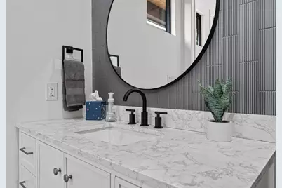 910 Tillery Street #B, Austin, TX 78702 - Photo 11