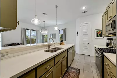 1002 Linden Street, Austin, TX 78702 - Photo 13