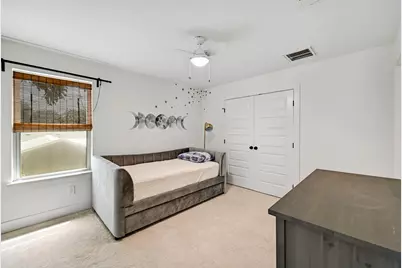 1002 Linden Street, Austin, TX 78702 - Photo 23