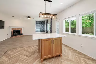 703 Ivy Court, Round Rock, TX 78681 - Photo 7