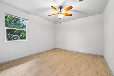 410 Magnolia Street, Bastrop, TX 78602 - Photo 21