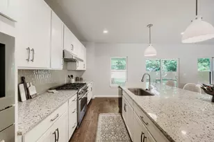 8012 Gault St, Austin, TX 78757 - Photo 5