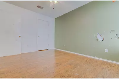 1084 Shadow Creek Boulevard, Buda, TX 78610 - Photo 13